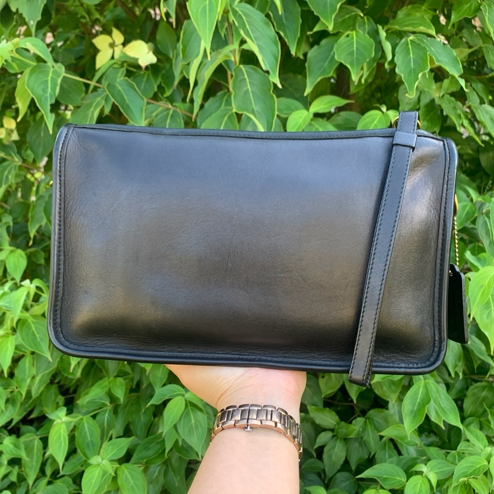 Black Basic Bag (9455) Vintage Coach Crossbody